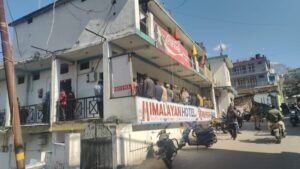 कड़ी सुरक्षा के बीच घरों में संपन्न हुआ रमजान का पहला जुम्मा