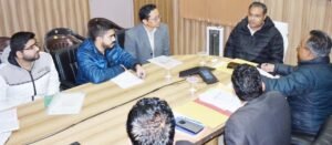 बाल एवं मातृ मृत्यु दर में कमी को प्रतिबद्धता के साथ कार्य करें डॉक्टर – डीएम