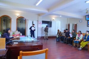 डीएम स्वाति एस. भदौरिया ने सुनीं आमजन की समस्याएं, शिकायतों के त्वरित समाधान के लिए दिए सख्त निर्देश, EE जल संस्थान से स्पष्टीकरण तलब